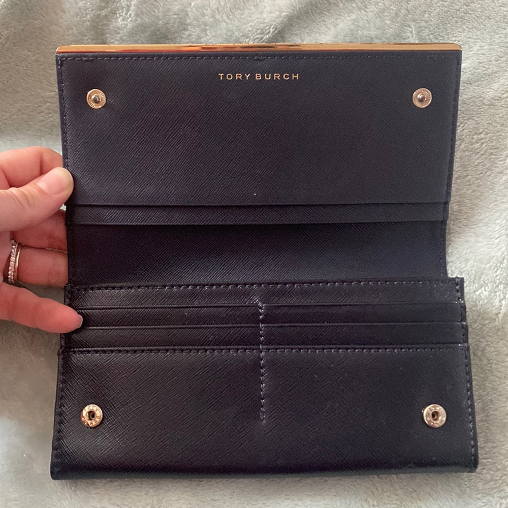 Navy Tory Burch wallet
